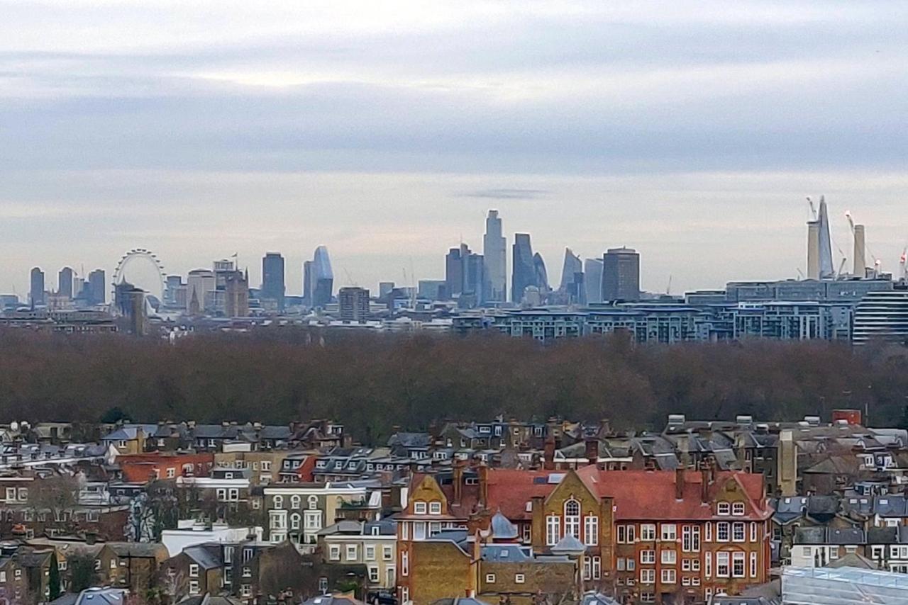 Panoramic Views Of The London Skyline Apartment Exterior photo